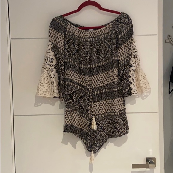 patterned romper - Picture 1 of 2